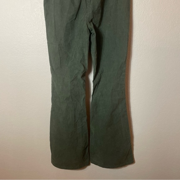 We The Free People Jayde Cord High Rise Huntress Green Corduroy Pants Sz 31 NWT - Picture 10 of 10